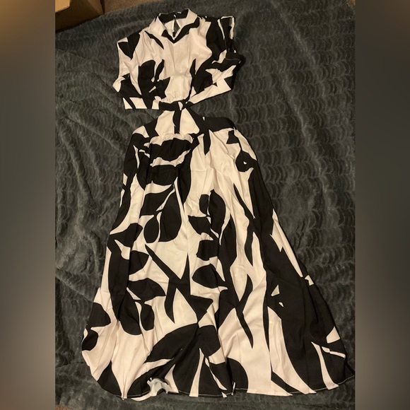 SHEIN Dresses & Skirts - Beautiful NWT SHEIN DRESS.